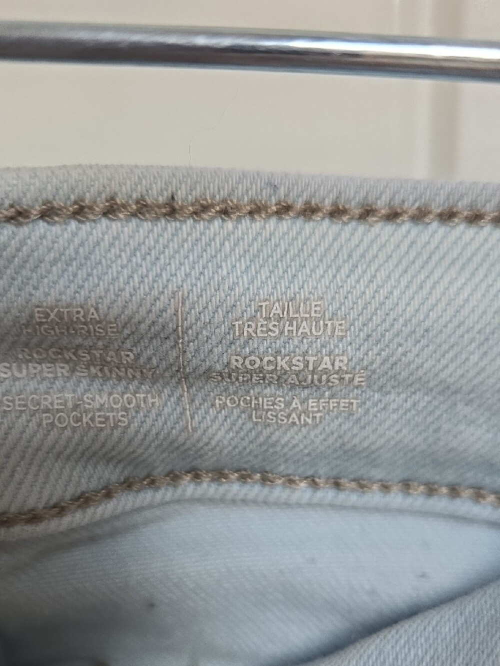 Old Navy Women's Light Blue Extra HighRise Cropped Distressed Jeans 360 Stretch - Picture 3 of 9